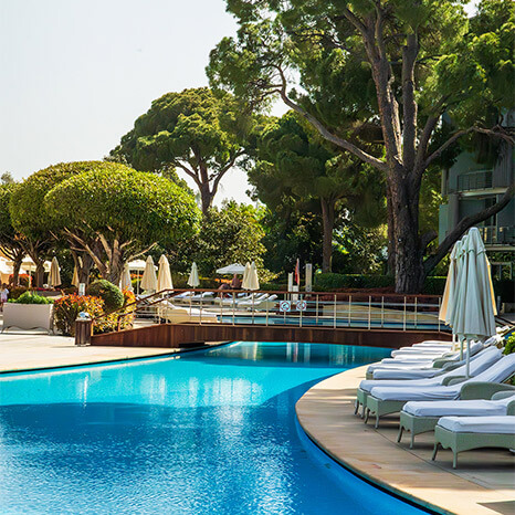 Calista Luxury Resort Instagram Slider Card18