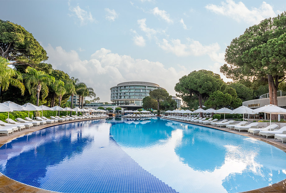 Calista Luxury Resort Main Pool List Card2