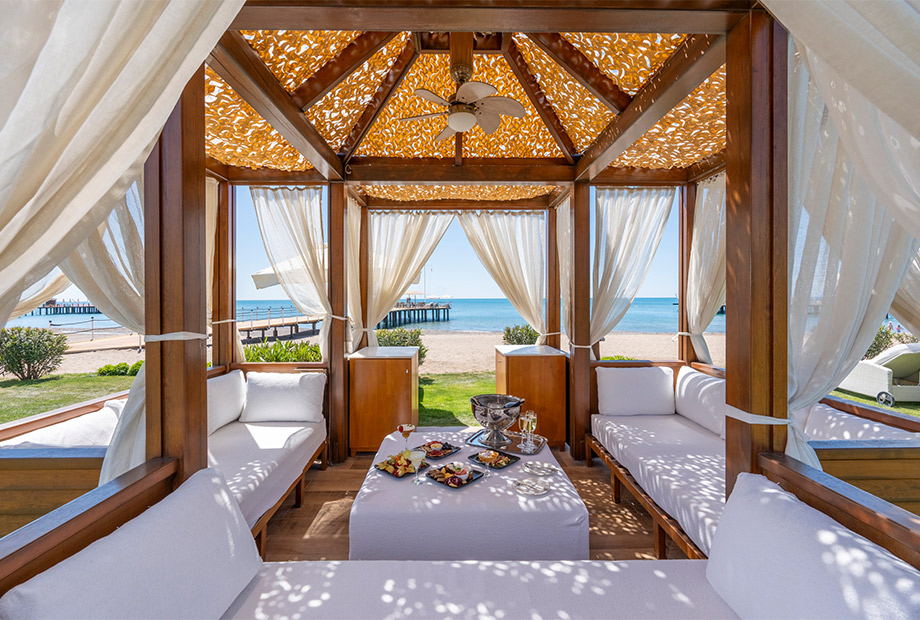 Calista Luxury Resort Pavillion Card