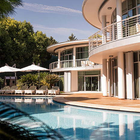 Calista Luxury Resort Instagram Slider Card13