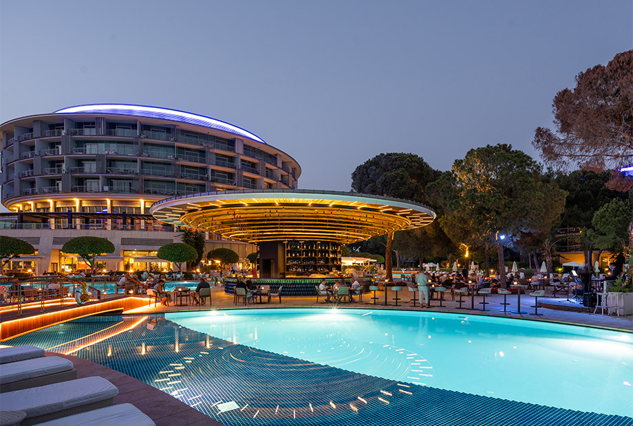 Calista Luxury Resort Main Pool List Card