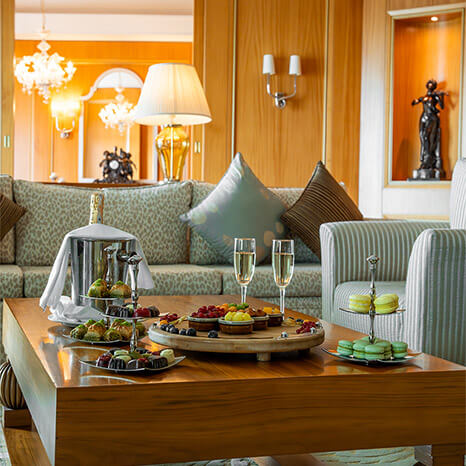 Calista Luxury Resort Instagram Slider Card8